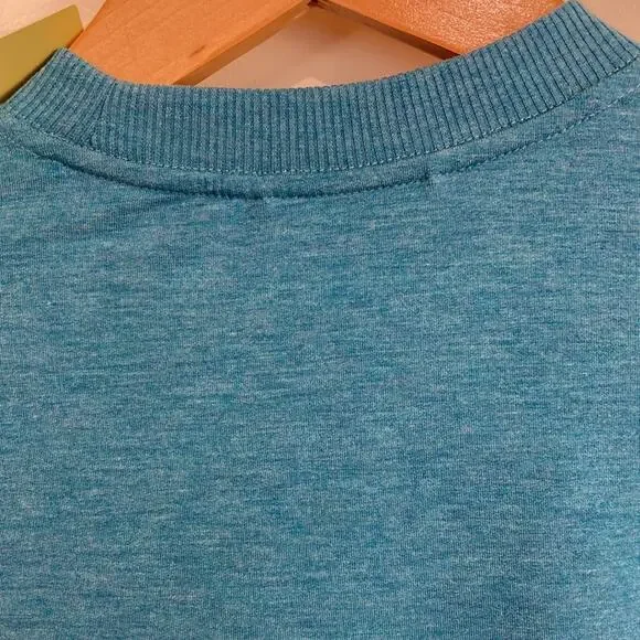 All In Motion Woman's Turquoise Sweatshirt Size Small Crew Neck - Picture 6 of 7